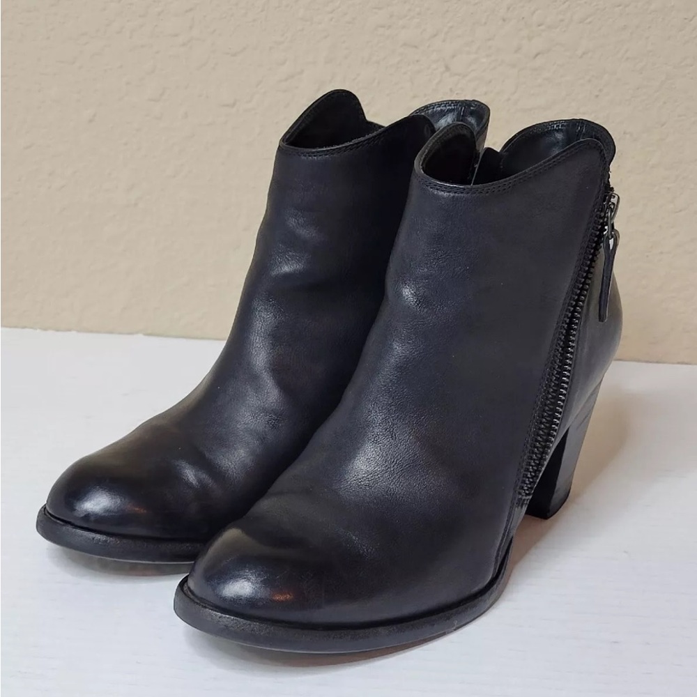 Paul Green Size 5.5 Black Leather Booties Block Heel Exposed Zipper Boot